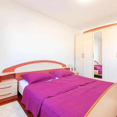 Apartman Nika Aparment With Large Balcony And Bbq *