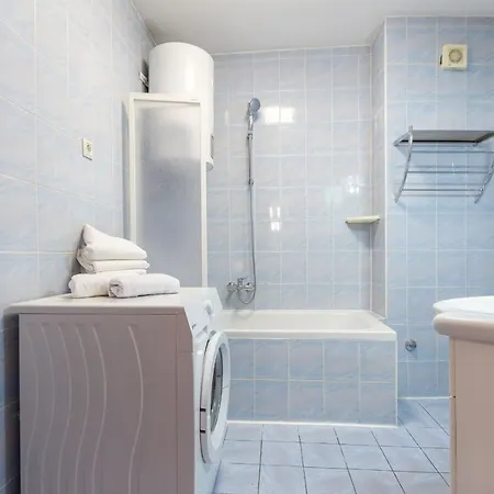 Apartman Nika Aparment With Large Balcony And Bbq Zára