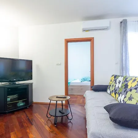 Nika Aparment With Large Balcony And Bbq Апартаменты *