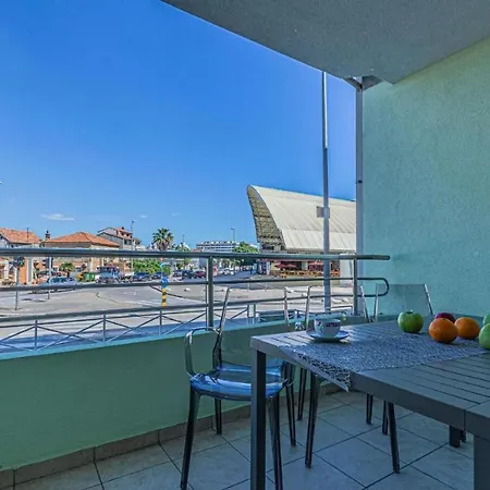 Nika Aparment With Large Balcony And Bbq Apartament *